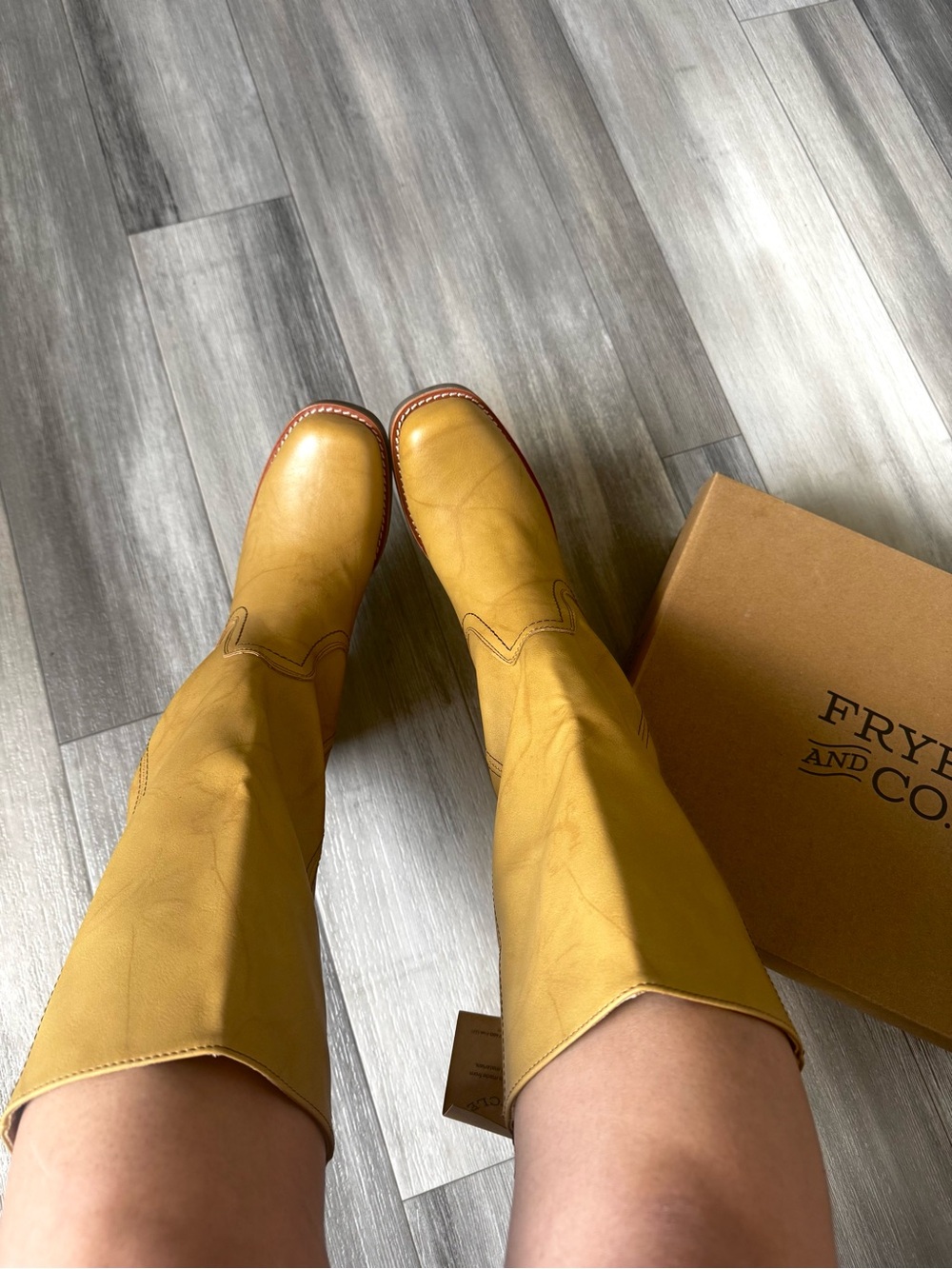 FRYE Miranda Banana Boot - Picture 2 of 15